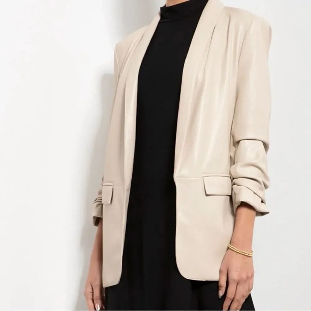 TART
KIA VEGAN LEATHER BLAZER JACKET